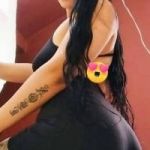 Niña hermosa y atrevida en la cama complaciente 0958861630