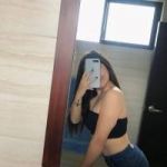 Niña hermosa y atrevida en la cama complaciente 0998606924