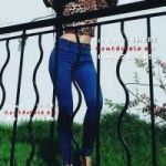 JOVEN BLANQUITA, AMOROSA Y CON GANAS DE ACCIÓN