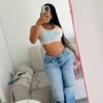 Hermosa linda cariñosa y arrechita en la cama 0963899781