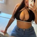 Hermosa caliente estrechita deliciosa y caliente en la cama 0992744299