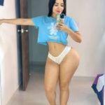 Hermosa scort dispuesta para dar