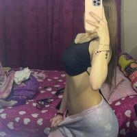 Hermosa princesa sumisa y arrecha en la cama