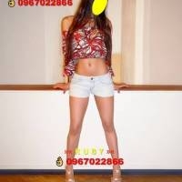 Joven, rubia y bonita, La Compañía Que Tu Buena Paladar Busca